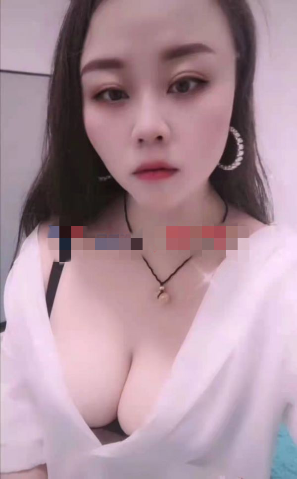 服务型小姐姐依依